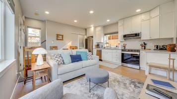 House (1 Bedroom) | Interior