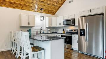 Rumah (2 Bedrooms) | Interior