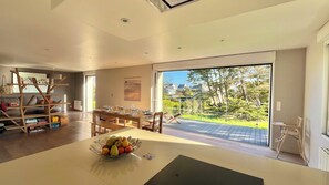 Interior - Spacious and bright house, 150m from the beach! (Clohars-Carnoët)