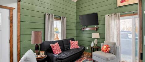 Cottage, 1 Bedroom | Living area