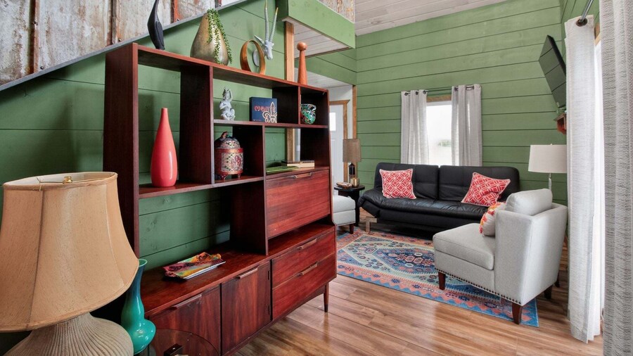Modern Arts District Loft With Boat Parking 1 Bedroom Cottage