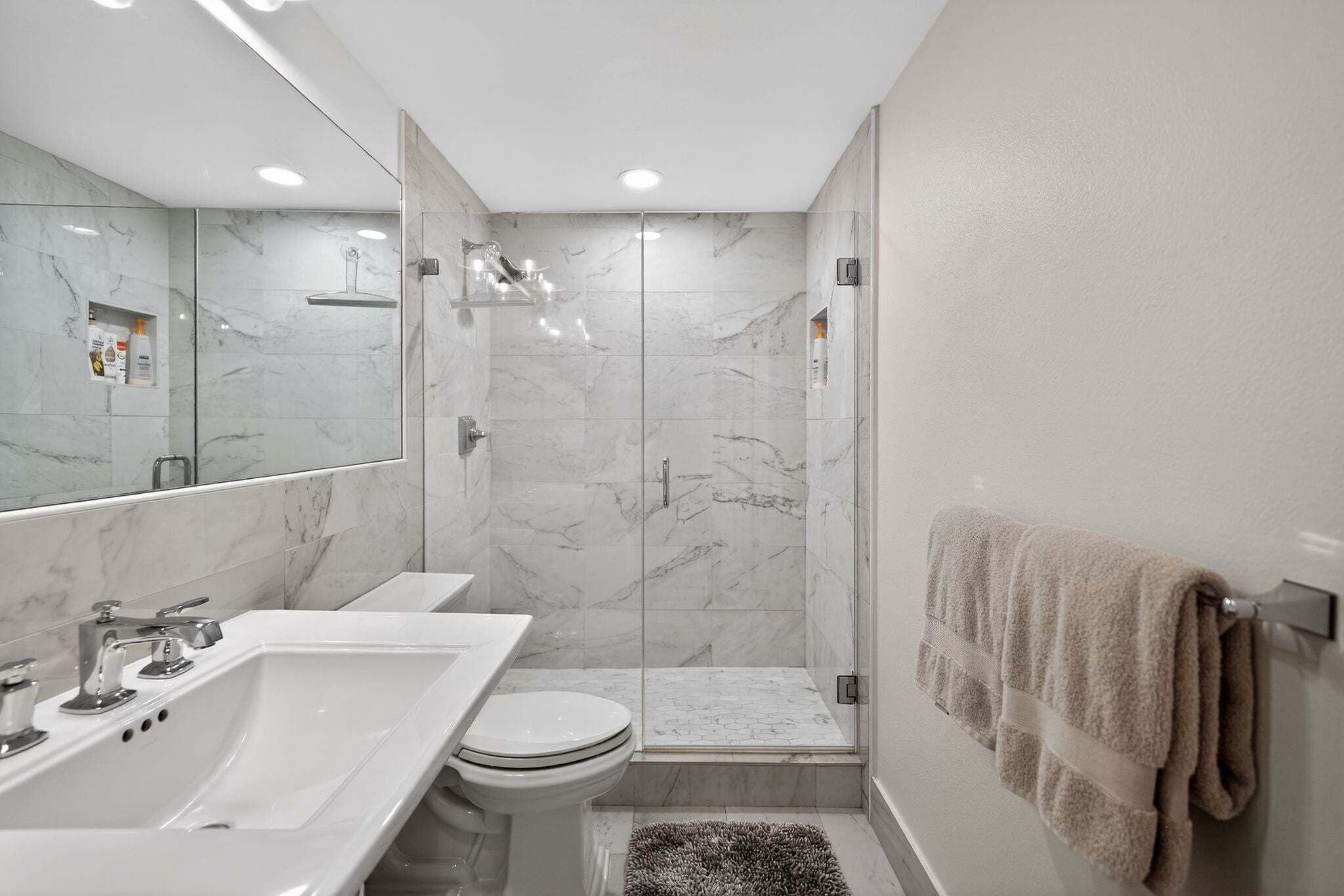 Casa, 3 quartos | Banheiro | Toalhas de banho, shampoo