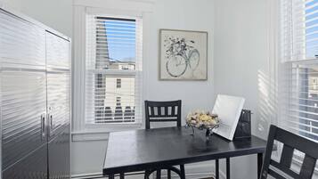 Departamento, 2 habitaciones | Restaurantes