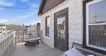 Cozy Pleasantville Retreat Unit 2 2 Bedroom Apts