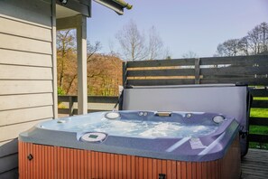 Bañera de hidromasaje exterior