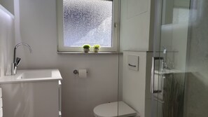Bathroom - Vrbo Property (Oberreute)