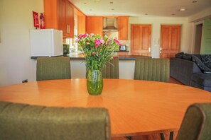Cottage | Interior - Willow Lodge (Knighton)