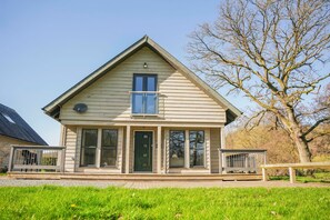 Cottage | Exterior - Oak Lodge (Knighton)