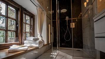 ์ํผ๋ฆฌ์ด ๋๋ธ๋ฃธ | ์์ค