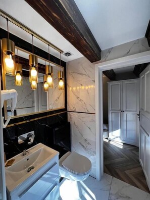 Quarto casal superior | Banheiro