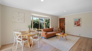 Interior - Cowes Monash Hideaway (Cowes)