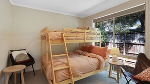 Room - Cowes Monash Hideaway (Cowes)
