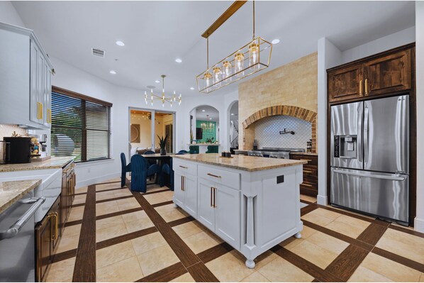 Private kitchen - 1110 Terjo Ln (Austin)