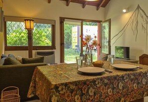 Dining - Charming house surrounded by nature in Bariloche (San Carlos de Bariloche)
