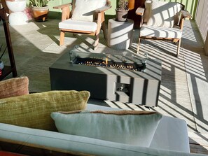 Terrace/patio - Spacious Beach Getaway w/ Ocean Views + Balconies - Walk to Everything (Carolina Beach)