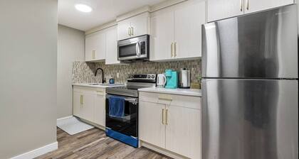 Newly Renovated 2 Bedroom Basement Suite