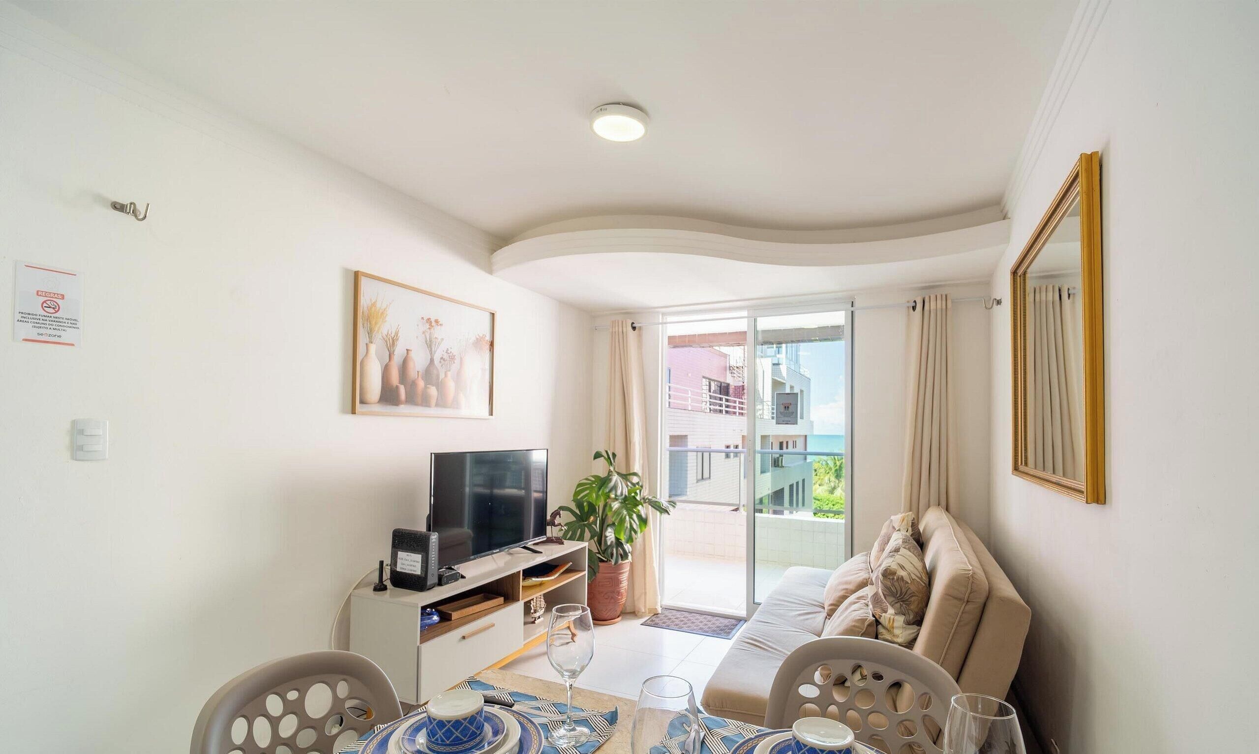 Basic-Apartment | Wohnbereich | 32-Zoll-Smart-TV mit Digitalempfang