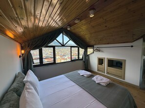 1 bedroom, in-room safe, free WiFi, bed sheets - "Casa Vagabundo - Adults Only" Room: 05 (Alanya)