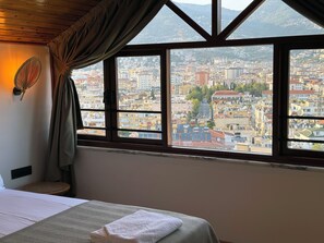 1 chambre, coffres-forts dans les chambres, Wi-Fi gratuit, draps fournis