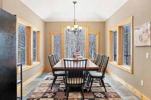 Dining - Summer/Winter Retreat for Golf and Ski at Boyne Mountain, Sleeps 17 (Boyne City)