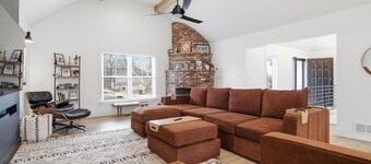 Modern Lake Escape/World Cup Prime Location