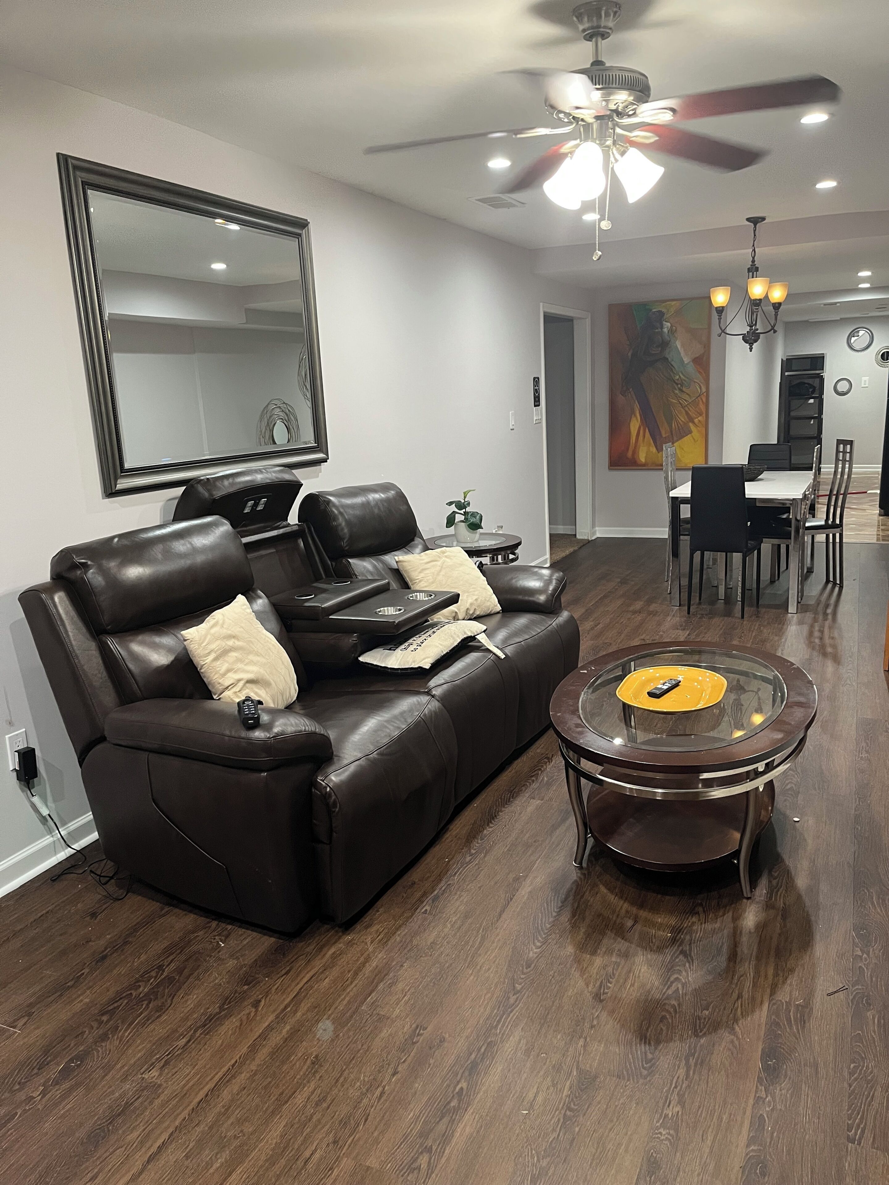 Smart TV, fireplace