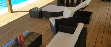 Alberca al aire libre y alberca climatizada