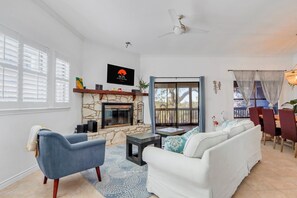 TV, fireplace, table football, ping pong - Bee Happy at the Lake | 3BR, Game Room, Screened Porch & Hill Country Views (Canyon Lake)