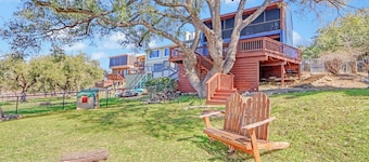 Bee Happy at the Lake | 3BR, Game Room, Screened Porch & Hill Country Views