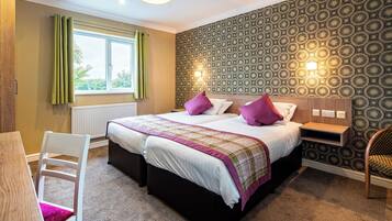 Twin Room | Free WiFi