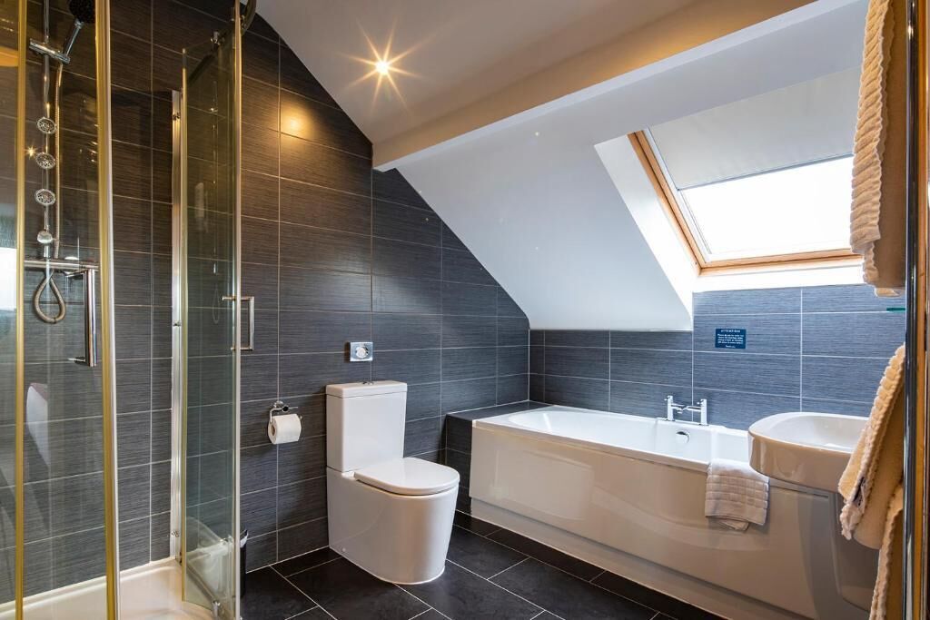 Superior tweepersoonskamer | Badkamer
