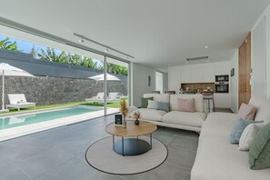 TV - Standard Villa 2 - Casangular by Upper (Adeje)
