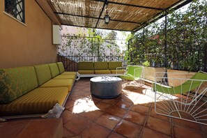 Terrace/patio - Historic apartment with terrace and city view (Roma)