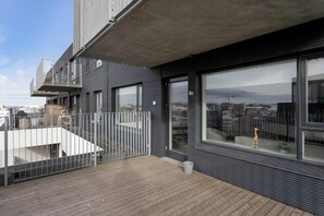 Exterior - City centre premium apartment with free parking (Reykjavík)