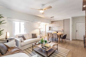 Living area - An architect-designed two-bedroom in Tetuán, finished in soft beige and earth tones, with an open-plan living space on tree-lined streets beside the Bernabéu and the best shopping of Nuevos Ministerios. (MADRID)