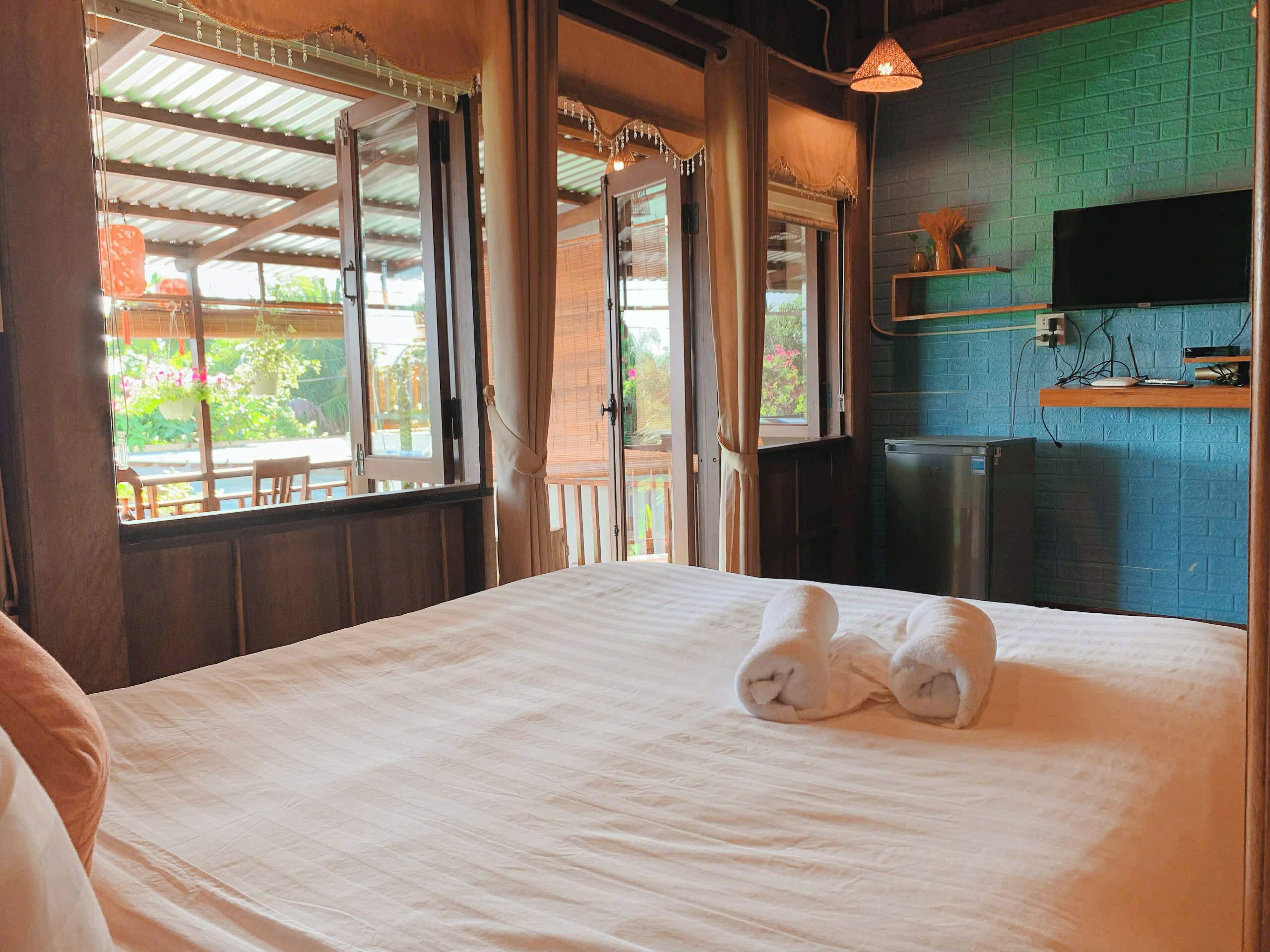 3 bedrooms, iron/ironing board, free WiFi