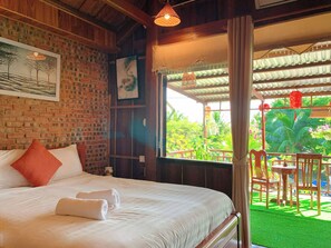 3 bedrooms, iron/ironing board, free WiFi - 3BR Private Villa with Pool – Walk to Beach, Hoi An (Hoi An)