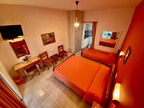 Iron/ironing board, travel crib, WiFi, bed sheets