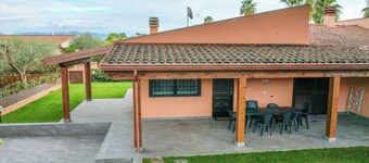 Spectacular villa for beach vacation for couples and families