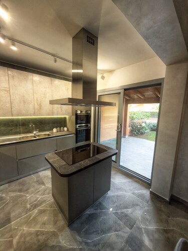 Spectacular villa for beach vacation for couples and families