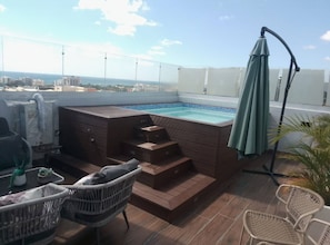 Leilighet, 1 soverom, røyk, terrasse | Utendørs boblebad