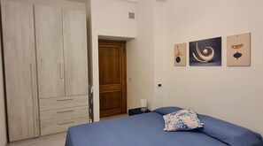 1 dormitorio y ropa de cama