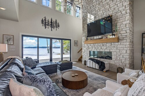 NEW! Gorgeous New Construction on the Eagle River Chain