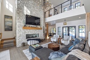 Living area - NEW! Gorgeous New Construction on the Eagle River Chain (Eagle River)