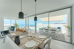Dining - Standard Villa 7 - Casangular by Upper (Adeje)