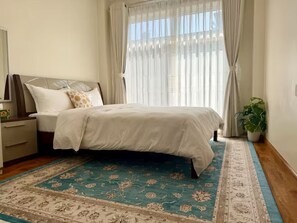 2 habitaciones, tabla de planchar con plancha, wifi y ropa de cama 
