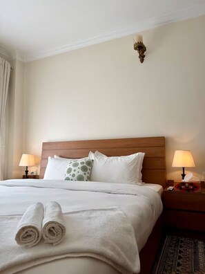 2 habitaciones, tabla de planchar con plancha, wifi y ropa de cama 