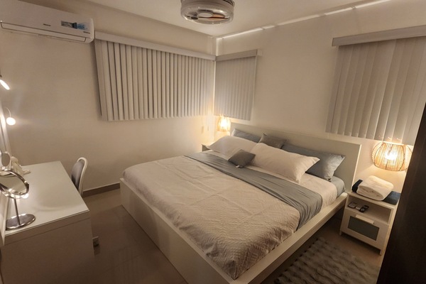 3 slaapkamers, een kluis op de kamer, een bureau