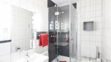 Chambre Simple Standard, vue ville | Salle de bain