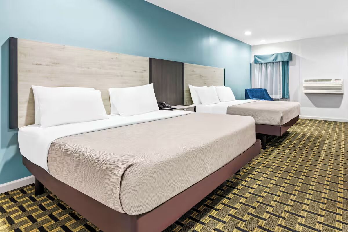 Modern Huntsville Stay W/ Free Parking | Near U.s. Space & Rocket Center-2.1mi - Huntsville, AL